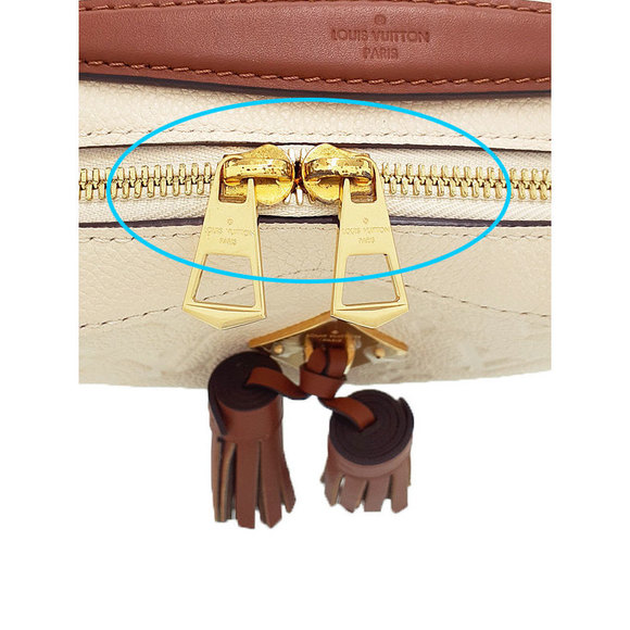 Louis Vuitton Monogram Empreinte Saintonge Shoulder Bag - Picture 4 of 6